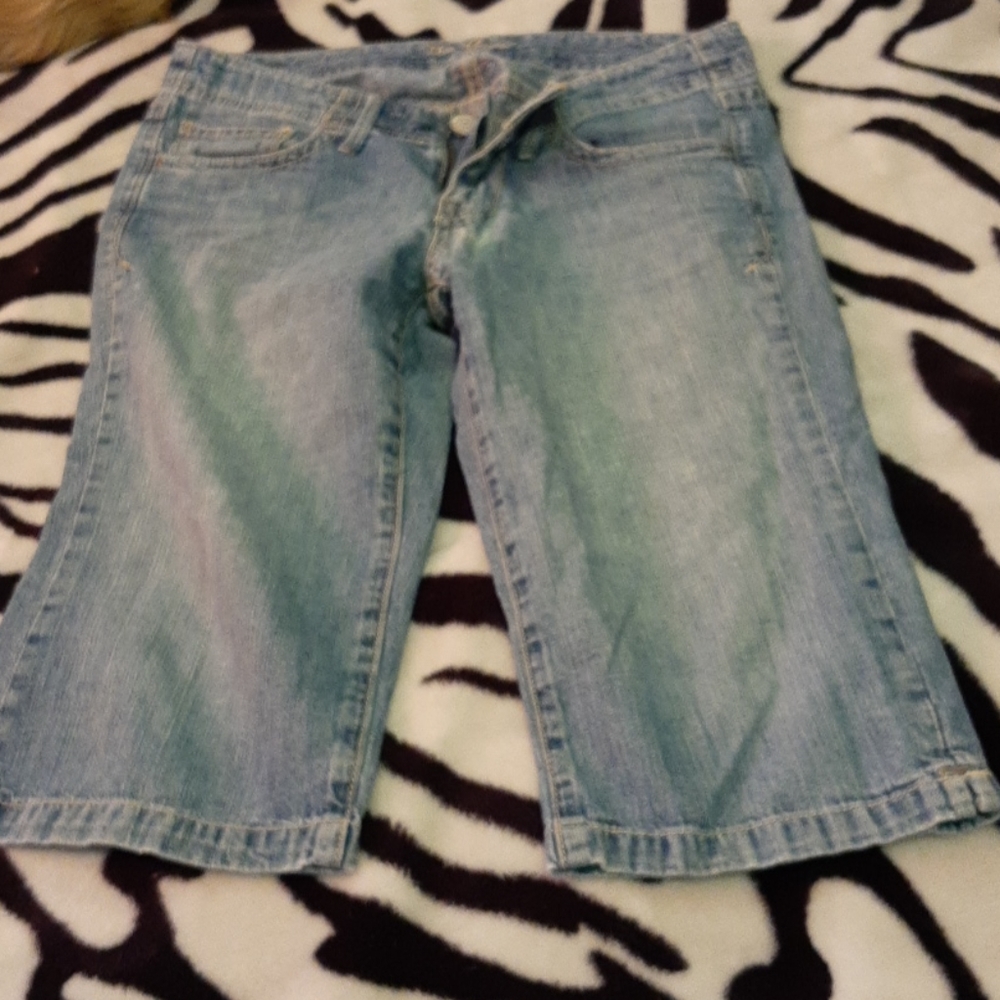 4/$20 Old Navy The Flirt Shorts